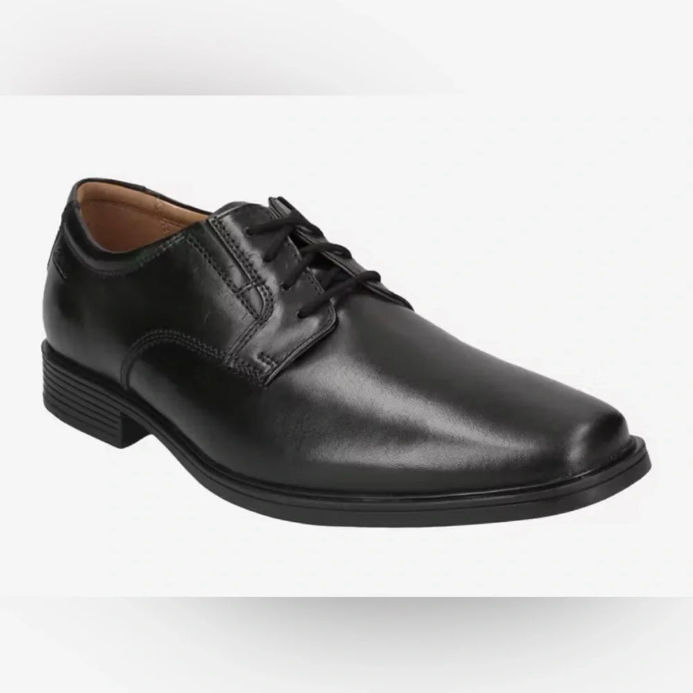 CLARKS Art. Soft cushion with aprtholite Tilden Plain in black size 12M
